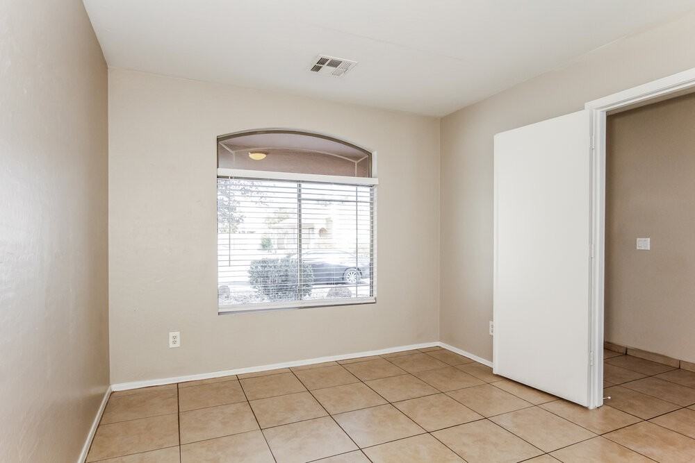 10637 W Nez Perce St - Photo 4 of 17