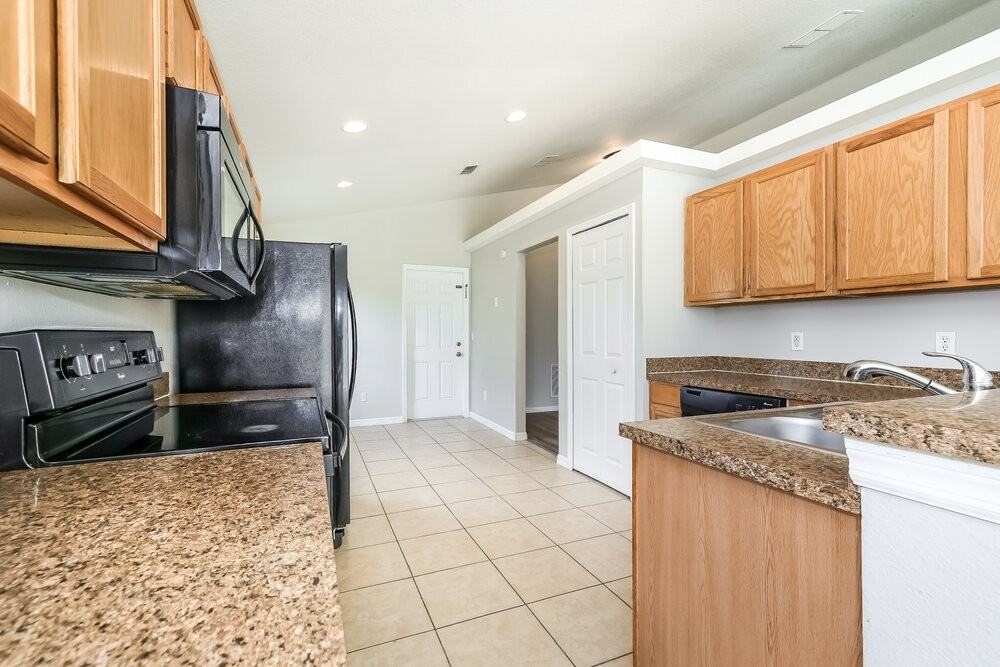 2628 Sunningdale Dr - Photo 4 of 16