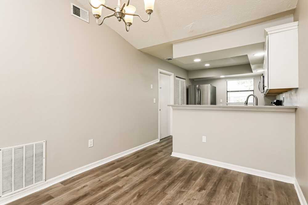 351 Montgomery Ct - Photo 7 of 16