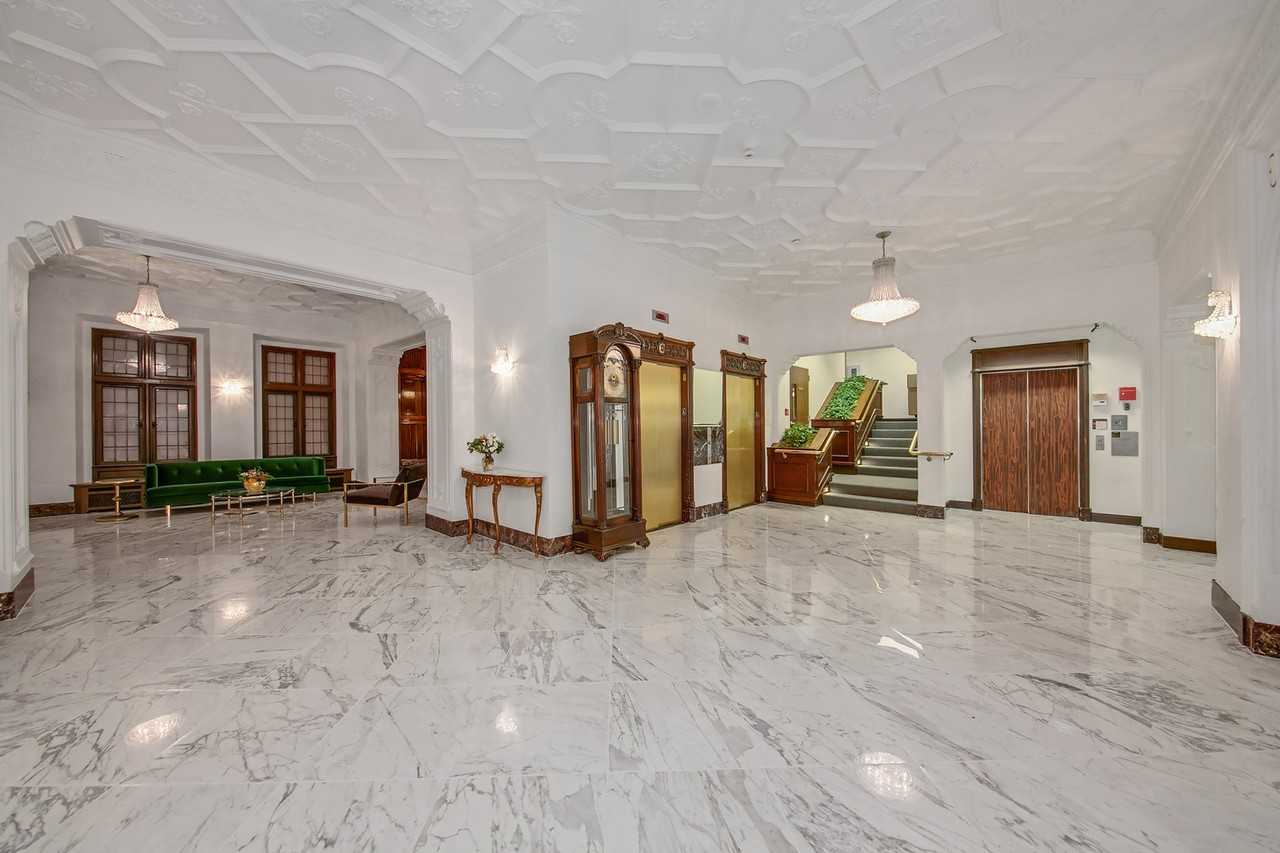 Exeter Apartments - Photo 6 of 21