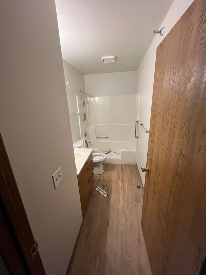 1038 Fond du Lac Ave - Photo 6 of 13