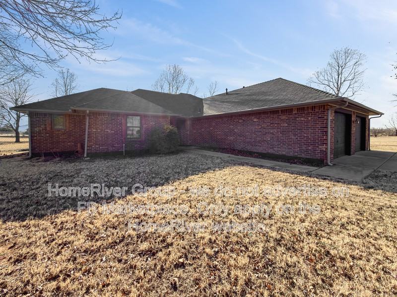 2275 Oaklawn Pl - Photo 2 of 21