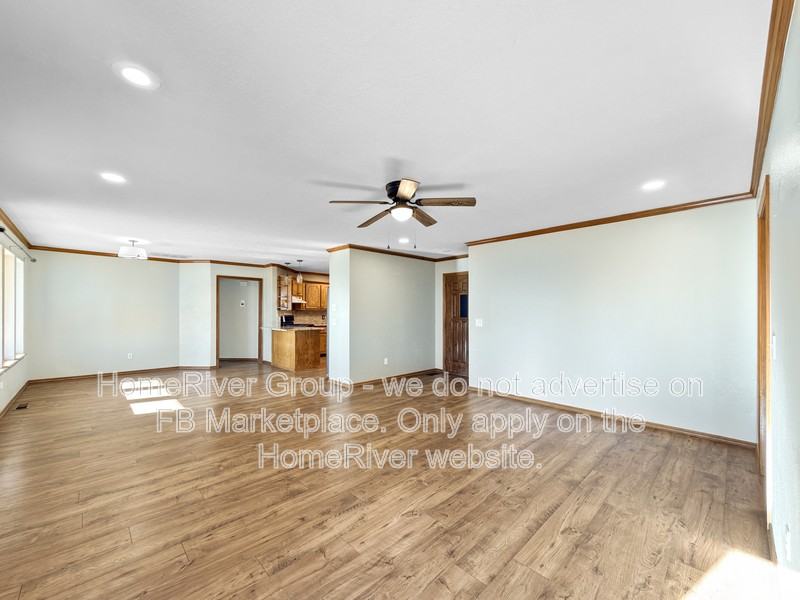 2275 Oaklawn Pl - Photo 5 of 21