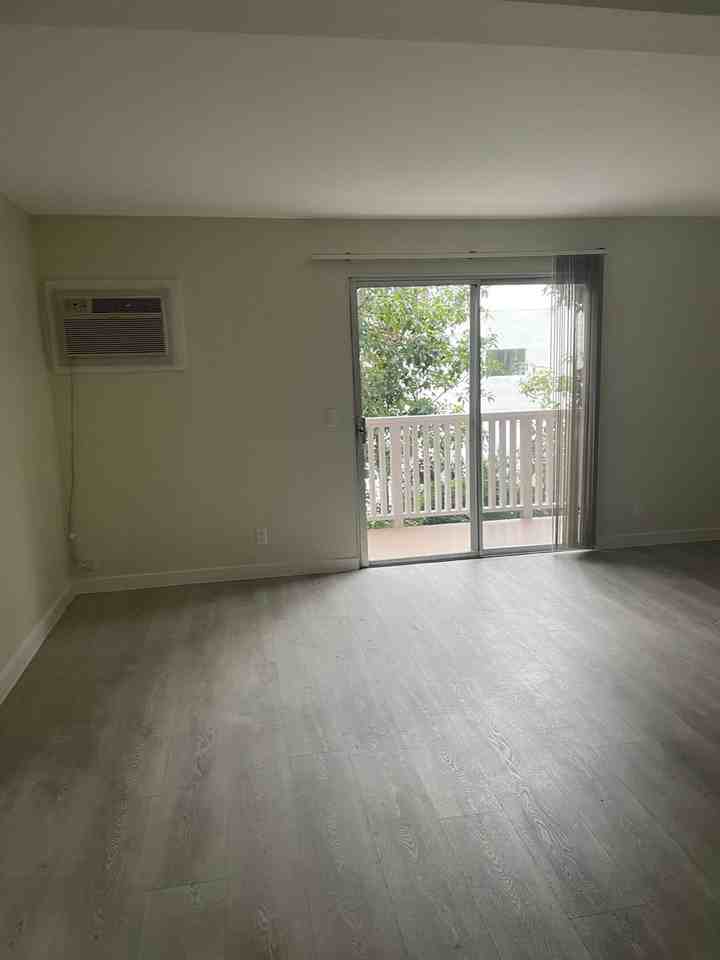 Las Palmas Apts - Photo 4 of 8