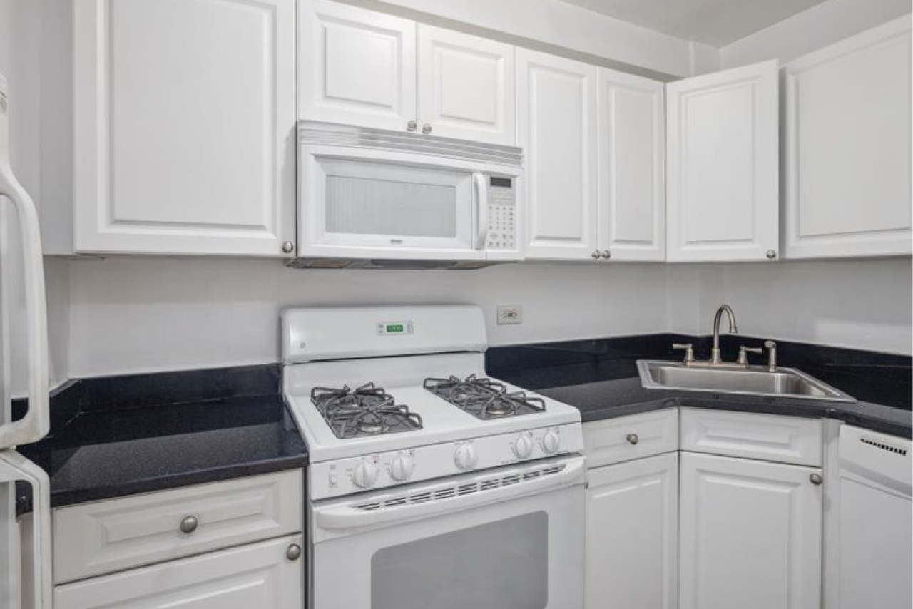 The Ashford NYC - Photo 4 of 50