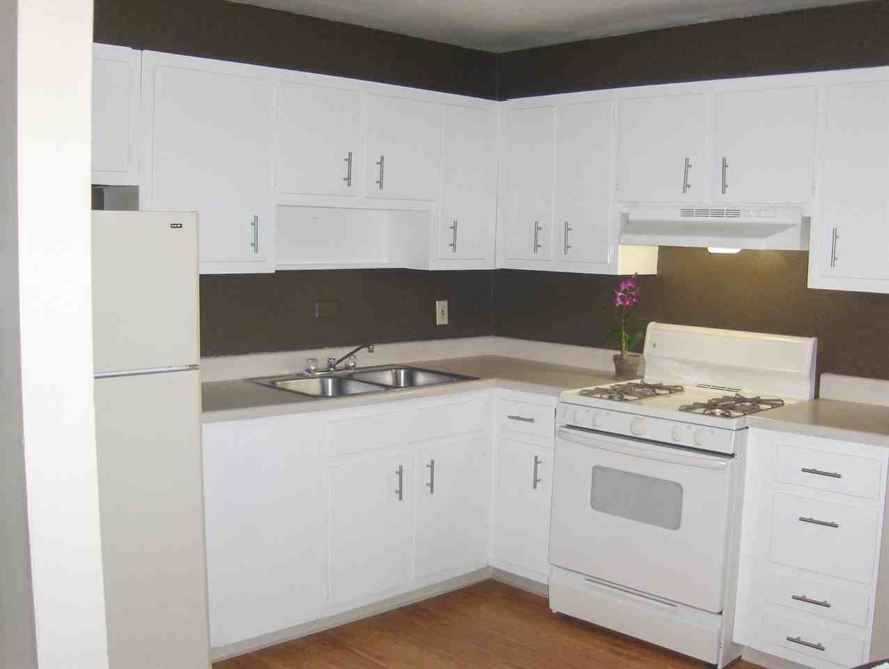 2 BEDROOM - Photo 6 of 11