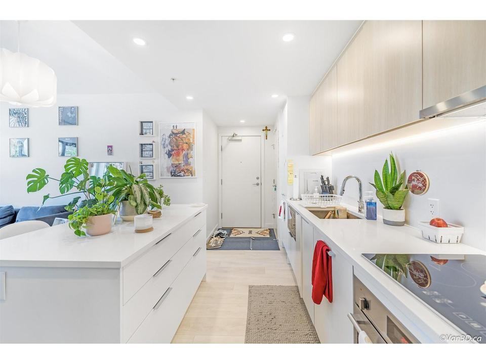 13314 104 Avenue #304 - Photo 2 of 16