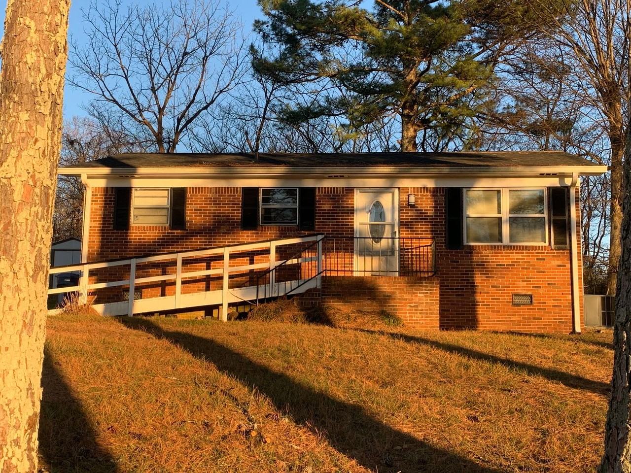 145 Harris Rd Nw - Photo 2 of 11