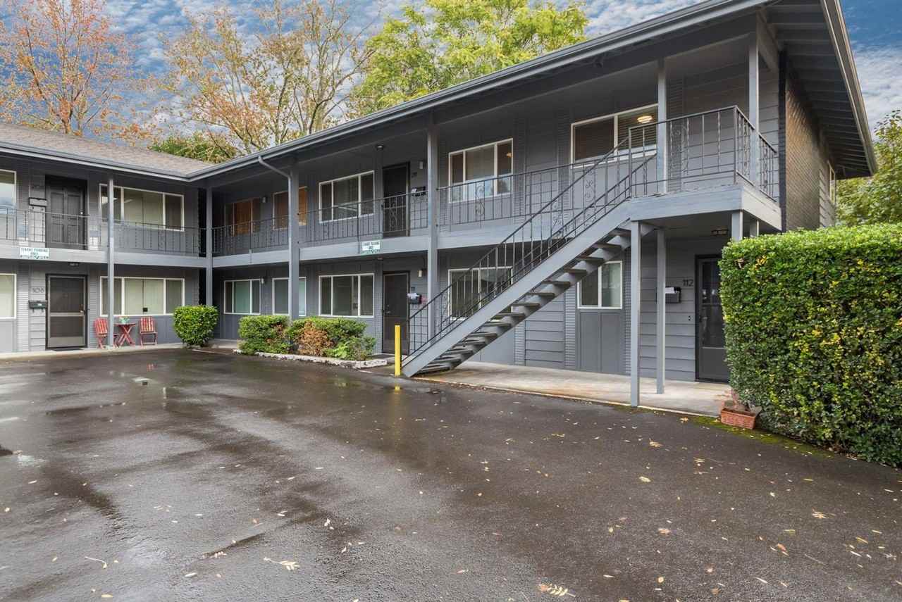 Aalto Modern - Photo 2 of 4