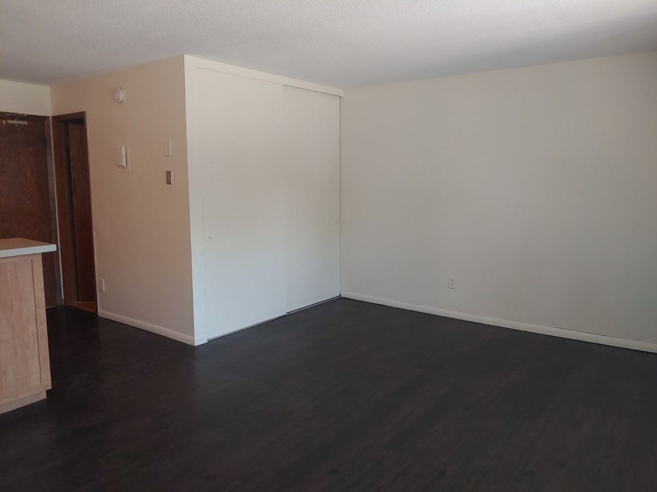 3030 Irving Ave S - Photo 3 of 10