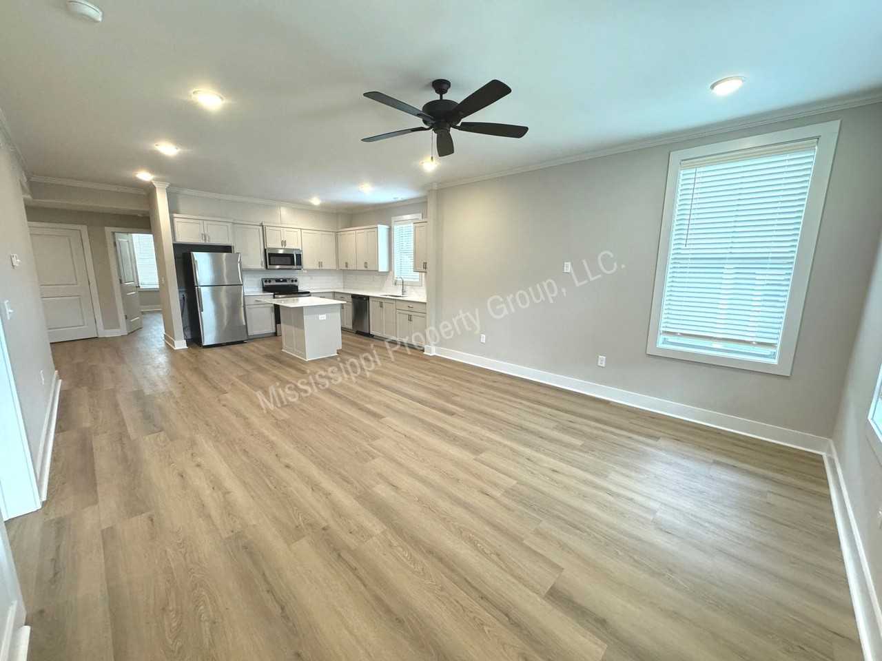 1205 Pleasant Drive - Photo 2 of 31