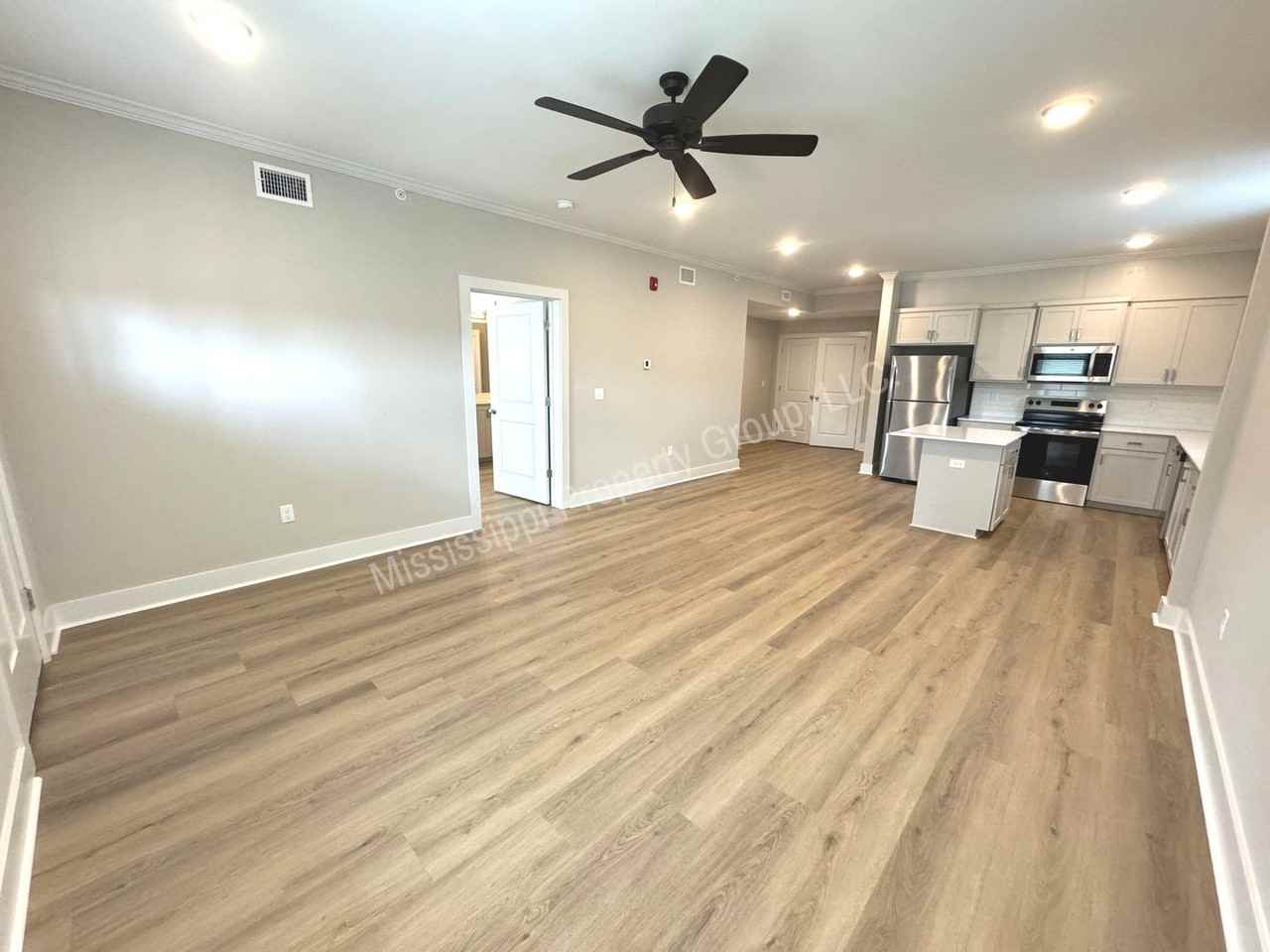 1205 Pleasant Drive - Photo 3 of 31