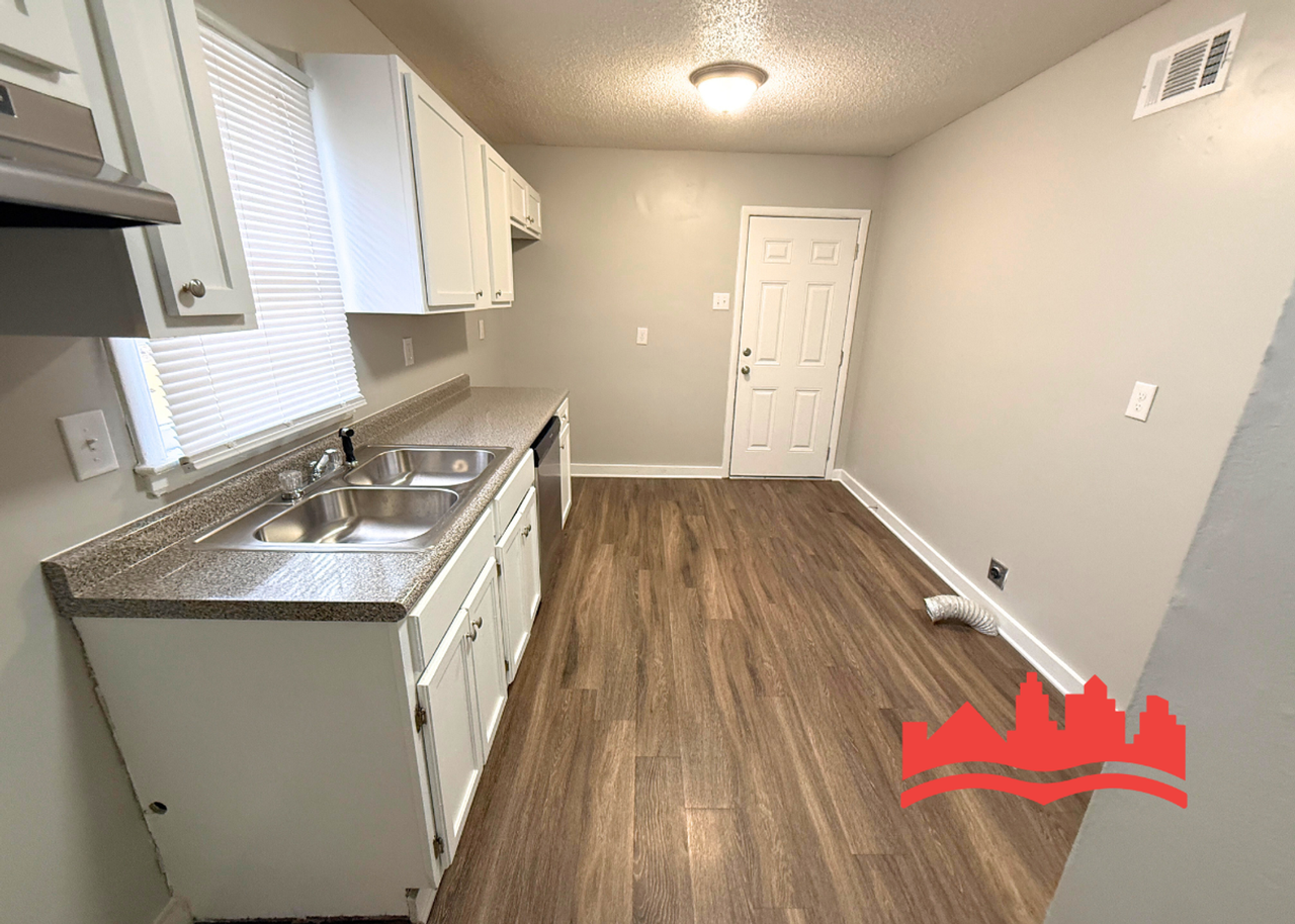 3477 Kensett Dr - Photo 6 of 13