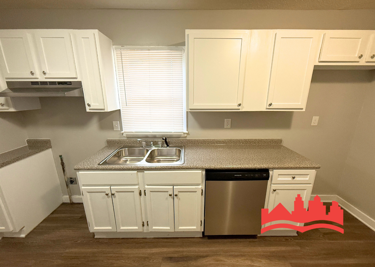 3477 Kensett Dr - Photo 7 of 13