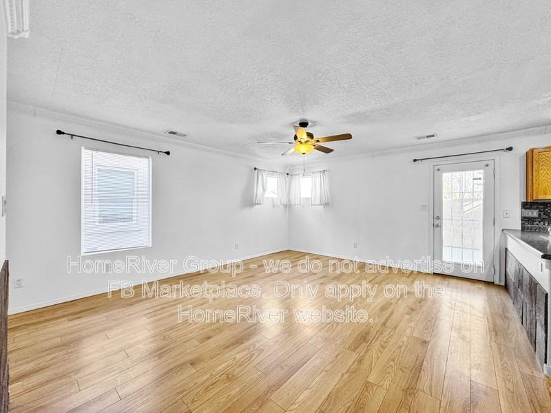 728 Mesa Del Rio St Nw - Photo 4 of 21