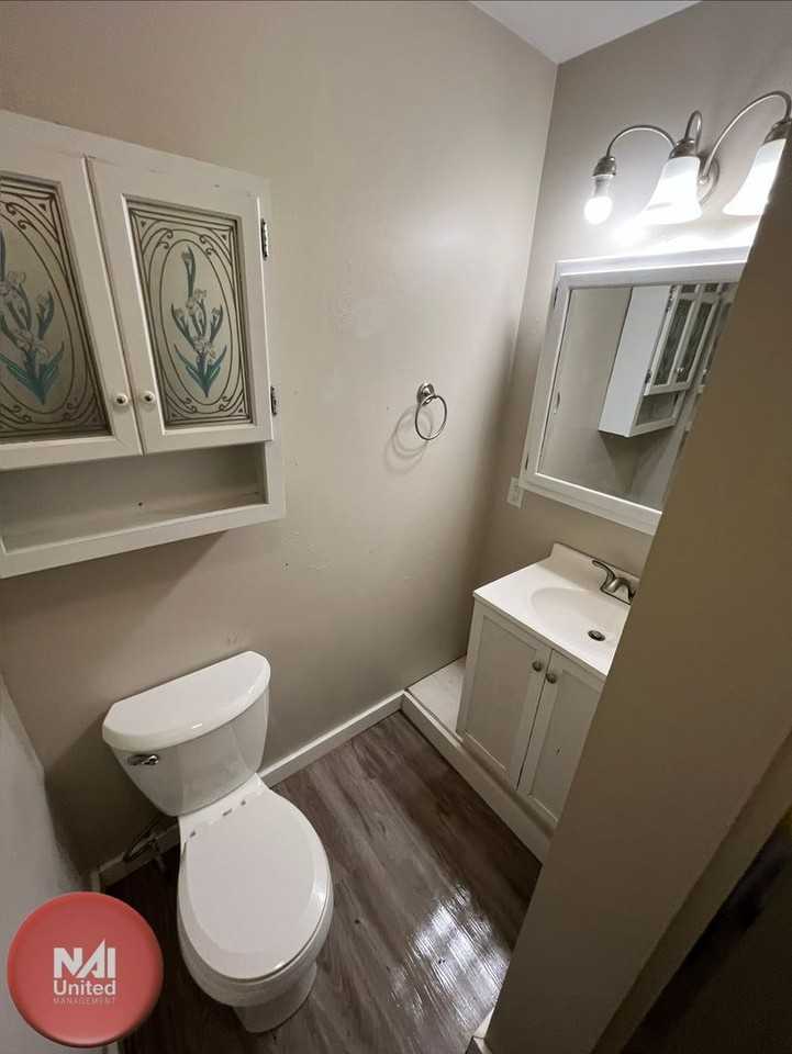 720 36th St - Photo 7 of 14