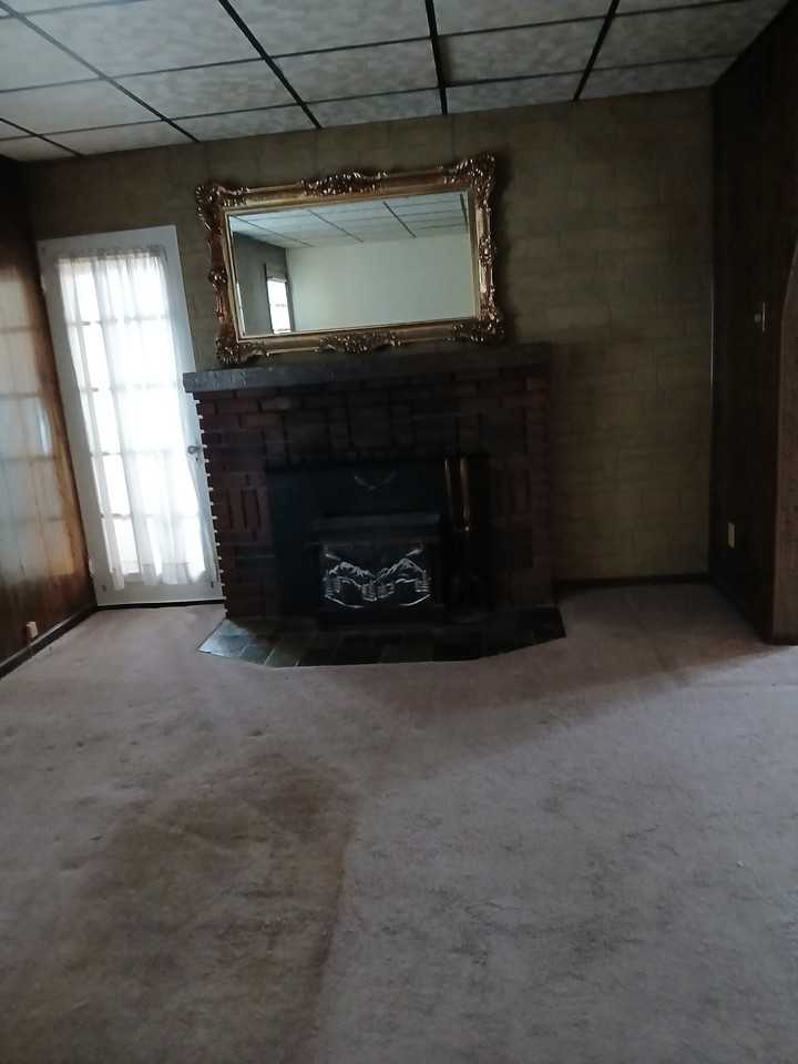 407 Sanders Ave - Photo 2 of 10