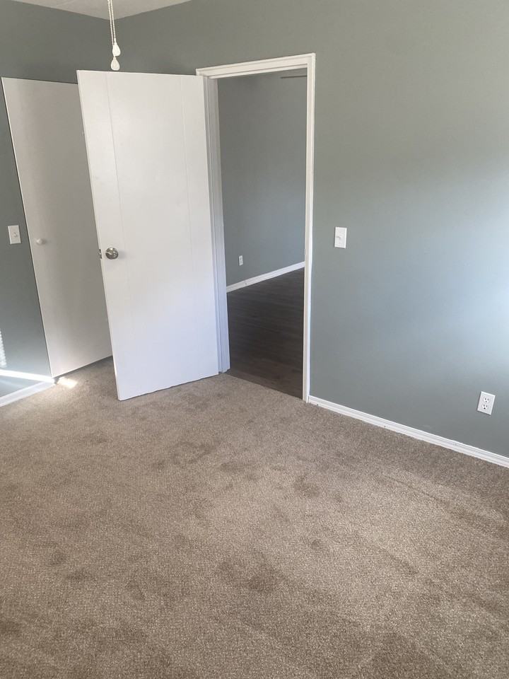 Boudinot Apartments - Photo 3 of 10