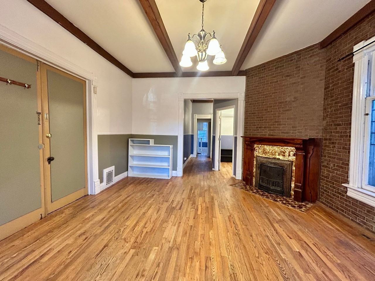 1654 Gaylord St - Photo 3 of 25