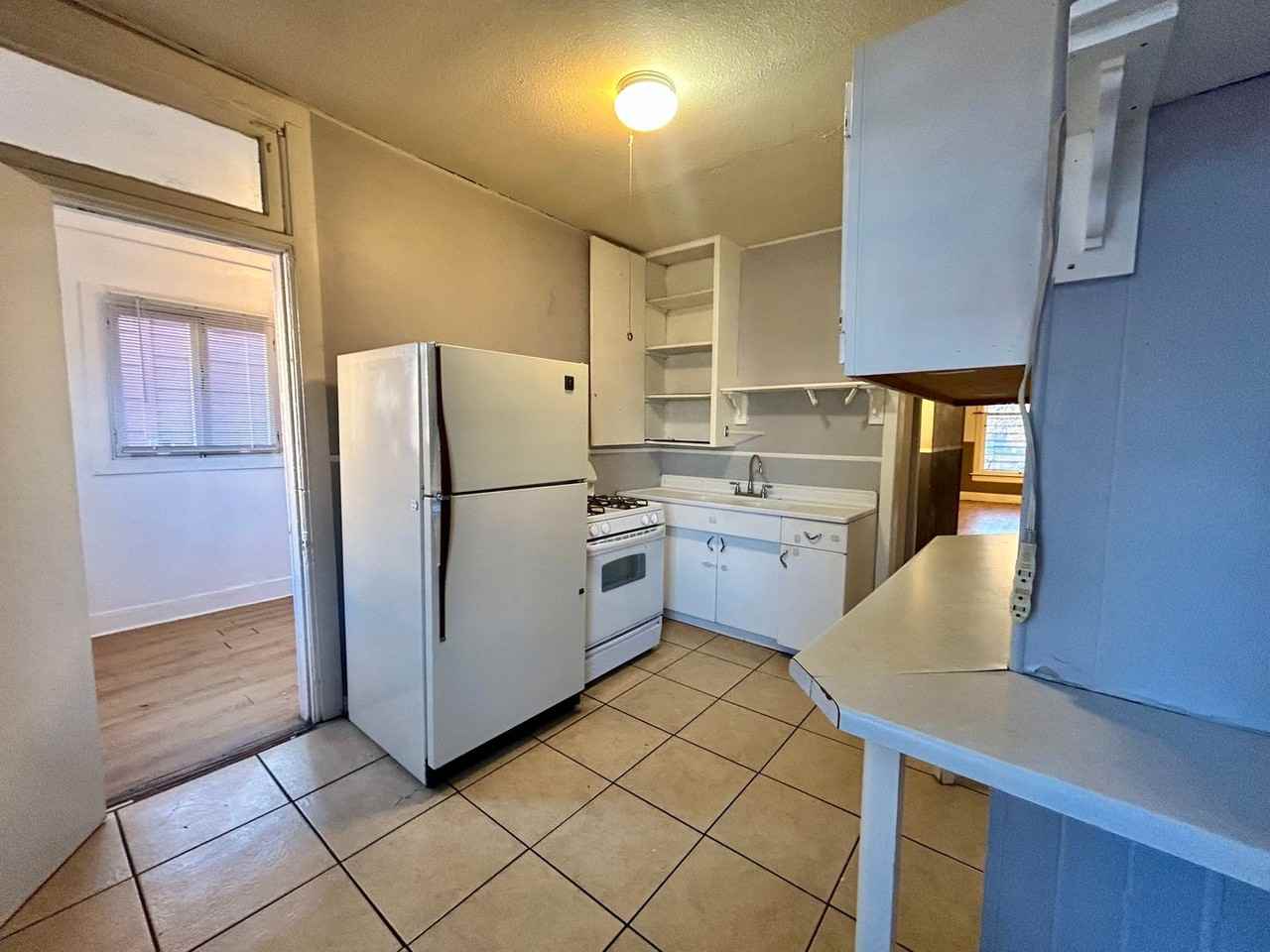 1654 Gaylord St - Photo 5 of 25