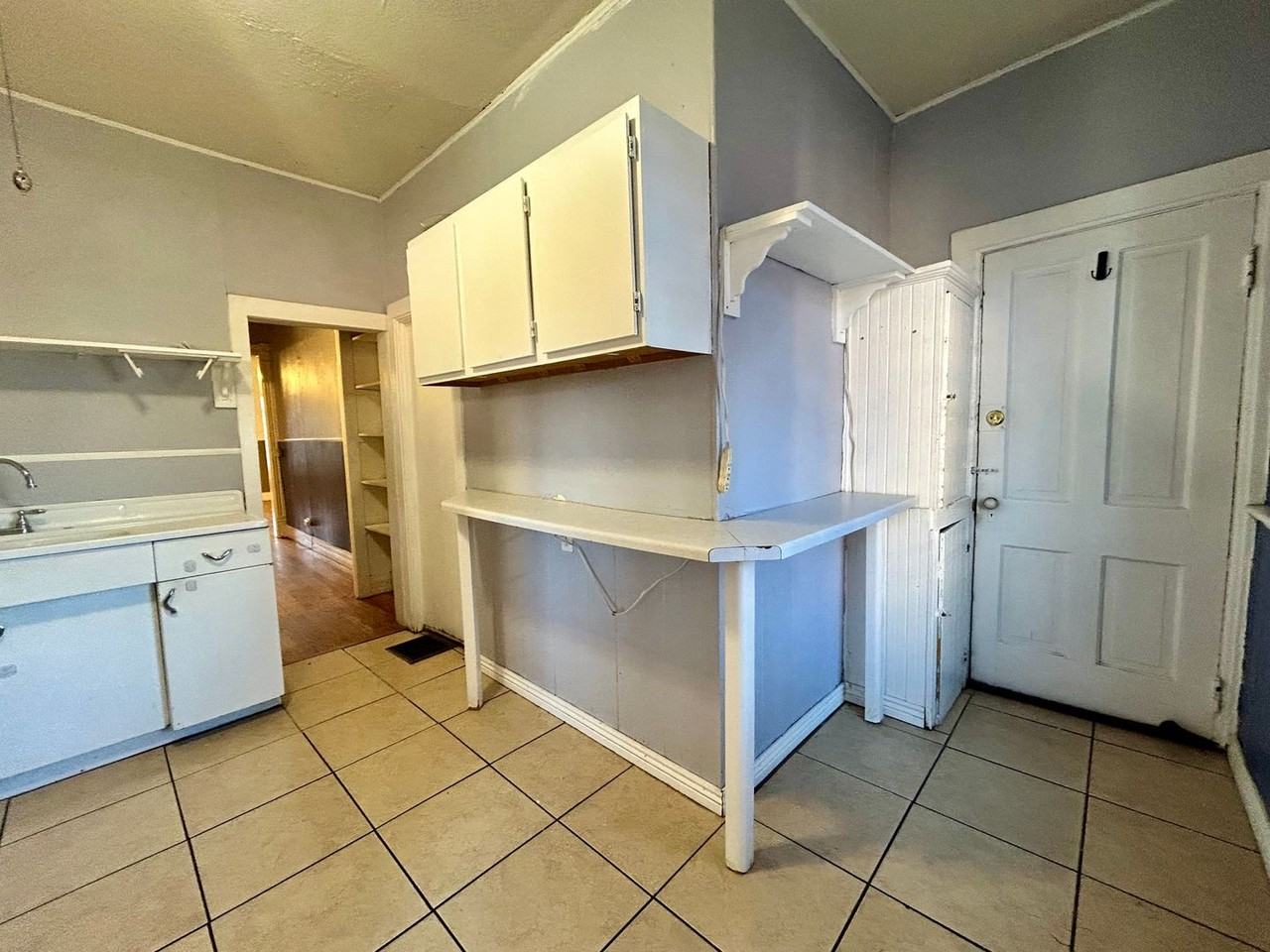 1654 Gaylord St - Photo 6 of 25