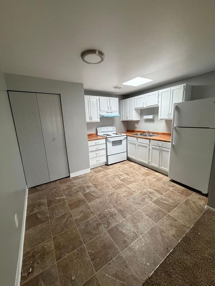 Central Park Apartments - Photo 2 of 41