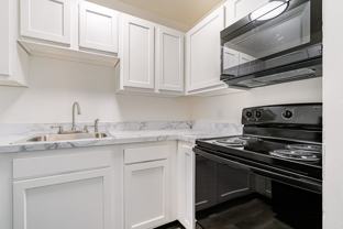 Lindsay Court Apartments - Photo 1 of 1