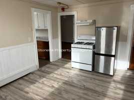 featured image of 442 442 Smithfield Avenue - 1 Oriole Avenue