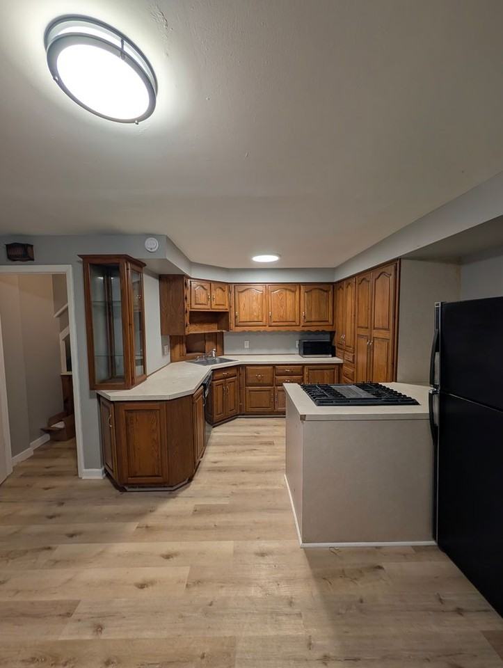 321 Moore Ave - Photo 5 of 11