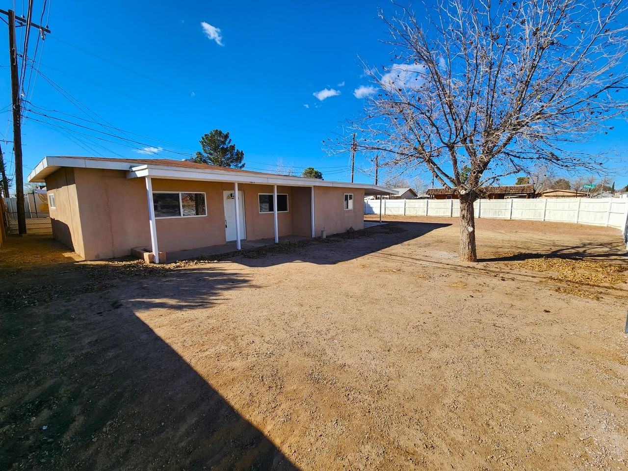 1417 5th St - Photo 2 of 24