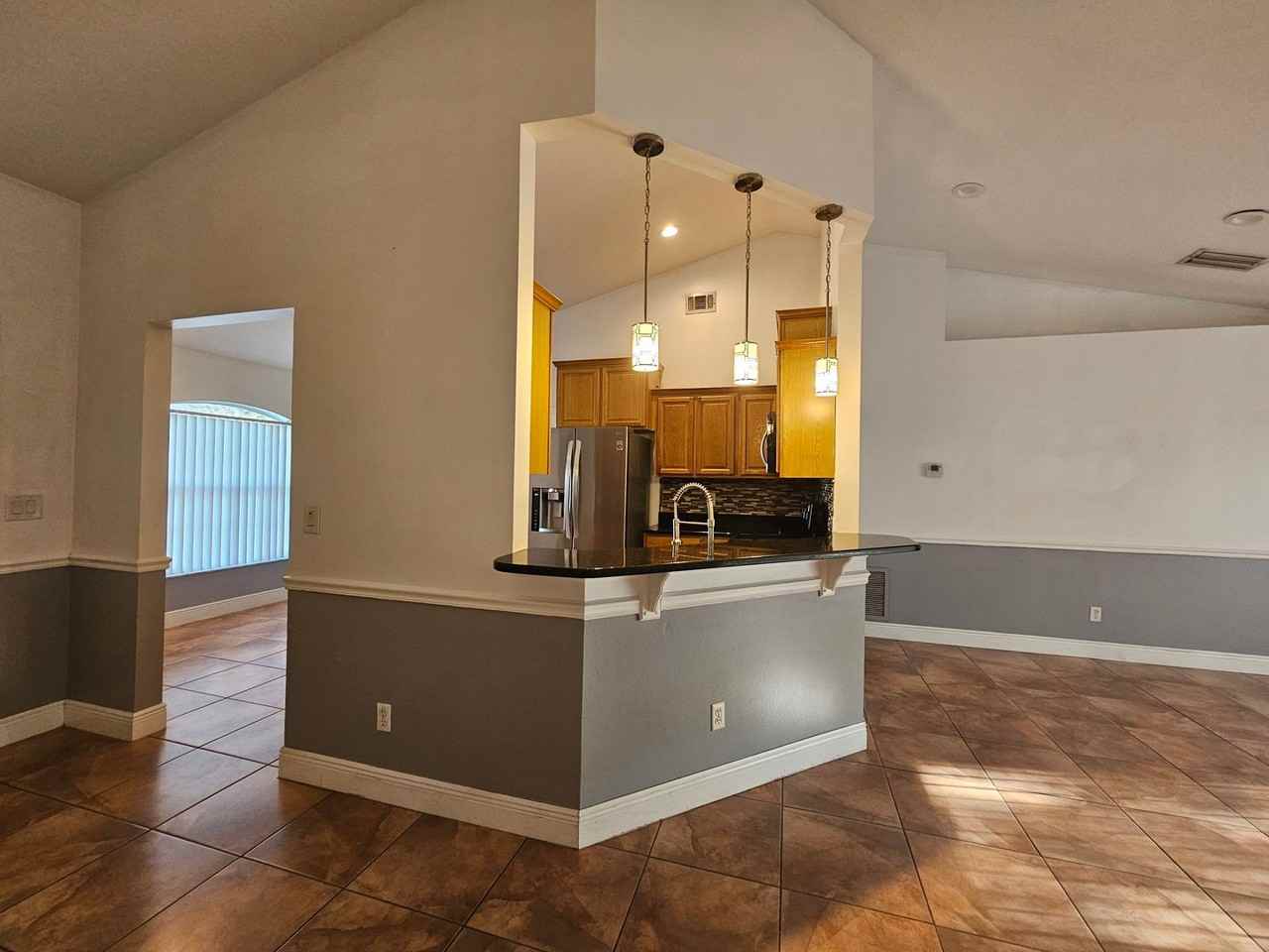 602 Brooke Ct - Photo 5 of 16