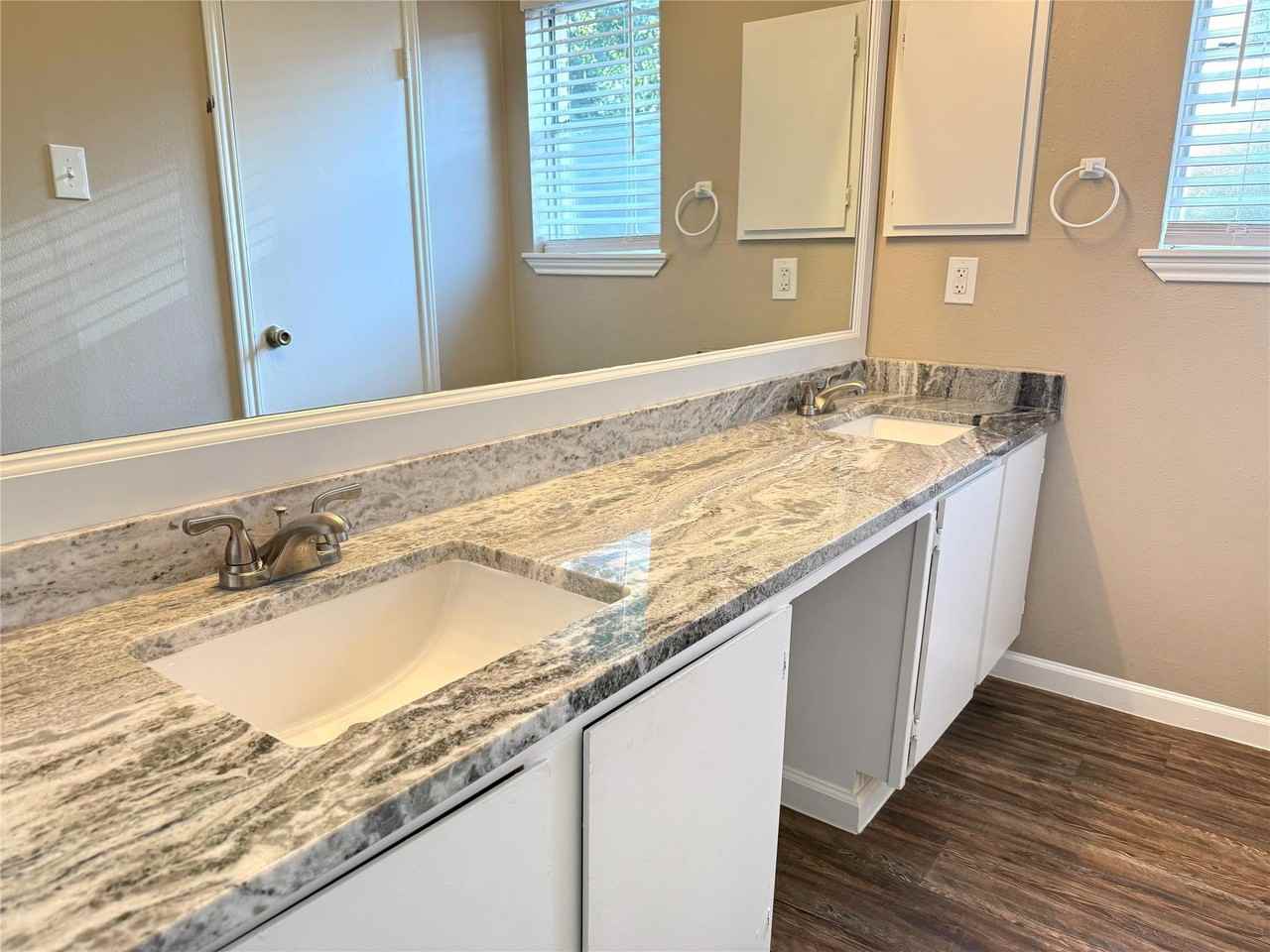 2453 Summer Spring Drive - Photo 2 of 7