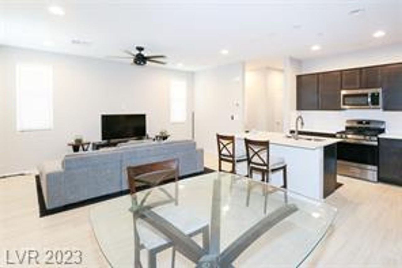 712 Sleeping City Ave - Photo 2 of 15