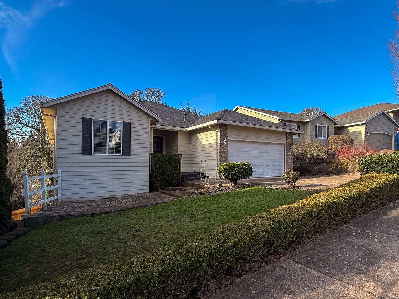 703 Sitka Deer Ct Nw