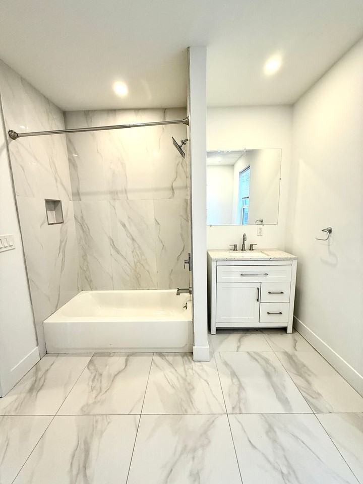 520 Delaware Ave - Photo 5 of 32