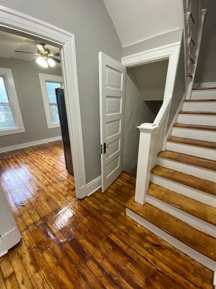 904 Mccandless Ave - Photo 6 of 13