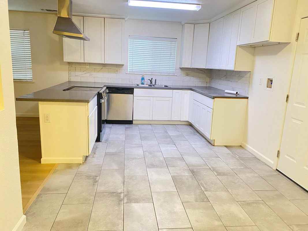 5800 Ehrhardt Ave - Photo 2 of 9