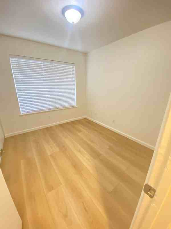 5800 Ehrhardt Ave - Photo 5 of 9