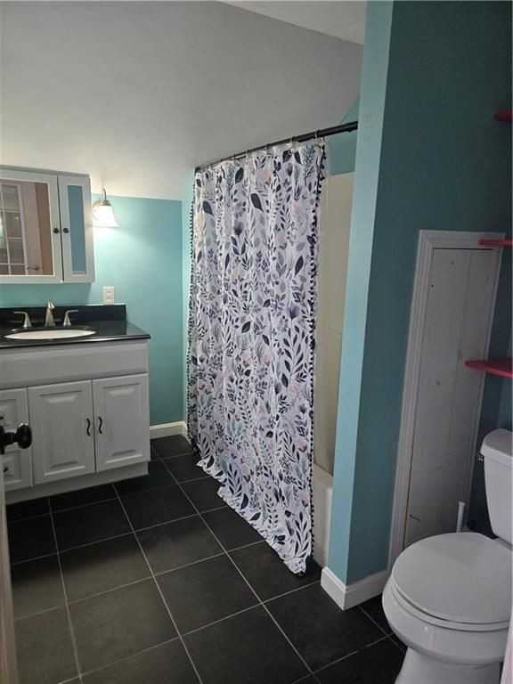 25 Andrews Ave ##2 - Photo 4 of 7