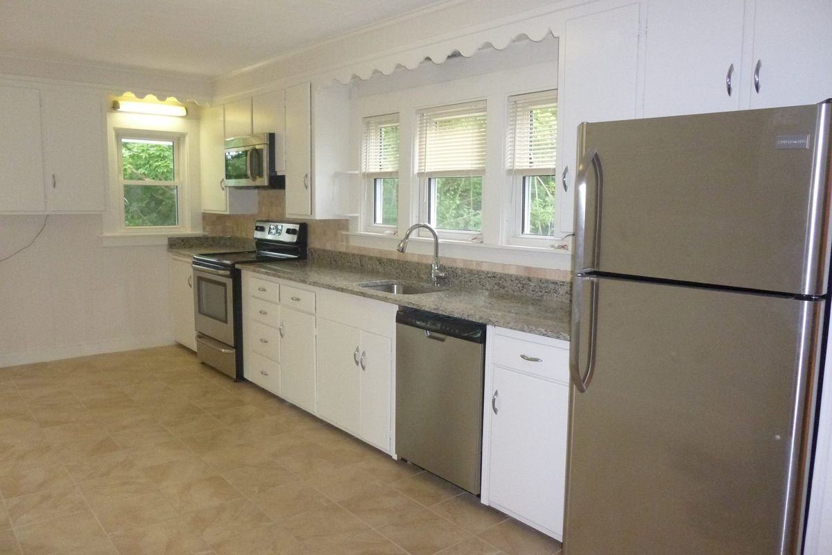 293 High St ##B - Photo 2 of 16