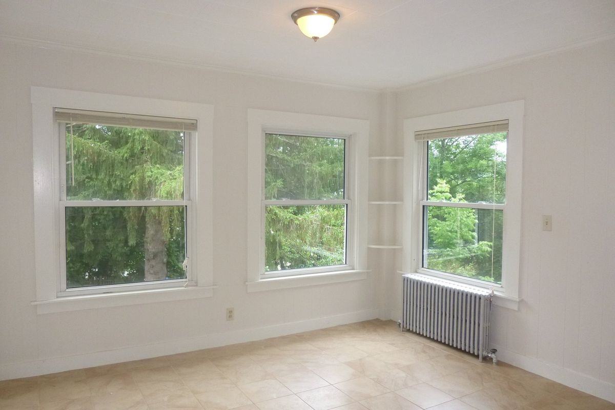 293 High St ##B - Photo 3 of 16