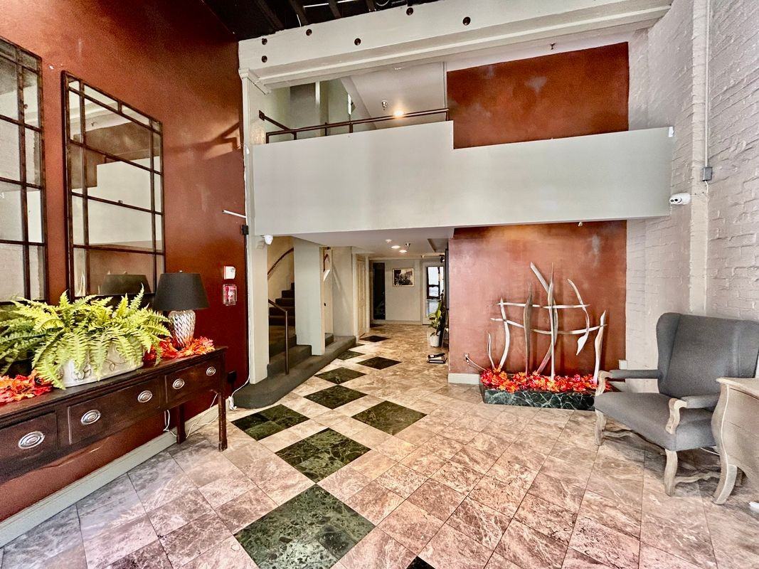 700 Commerce St - Photo 4 of 11