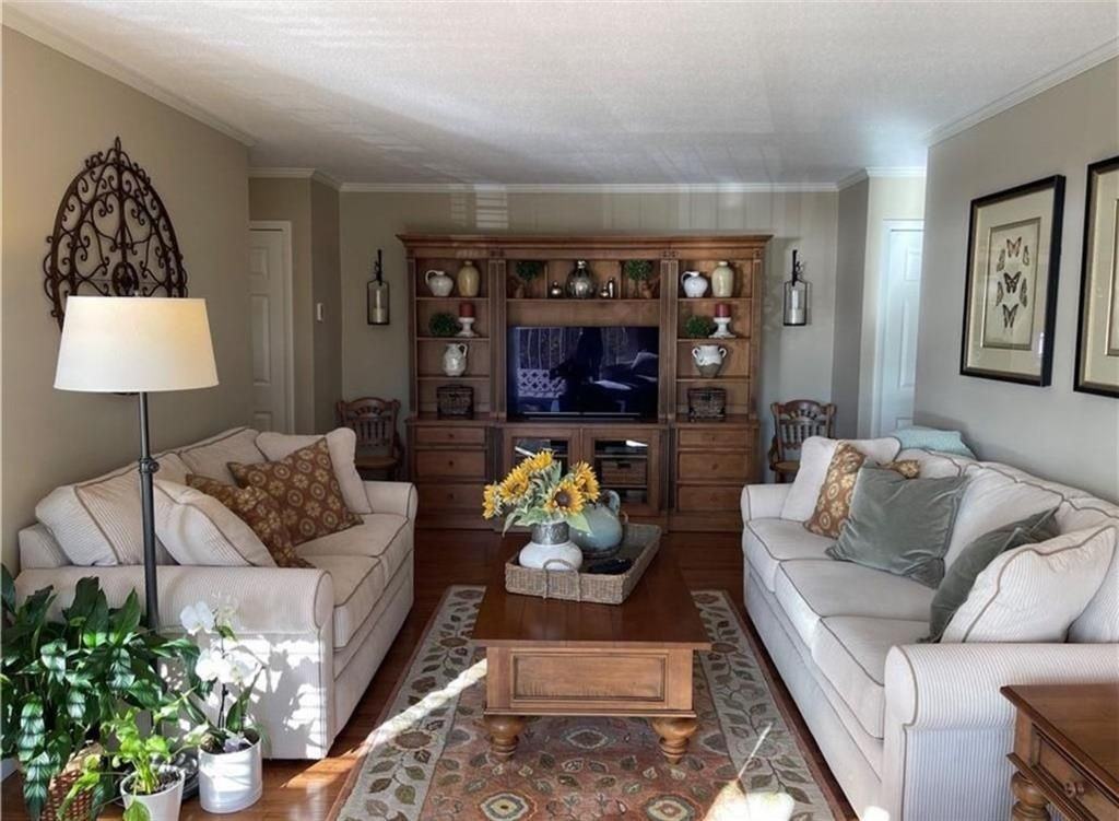 41 Bullocks Point Ave ##3b - Photo 3 of 27