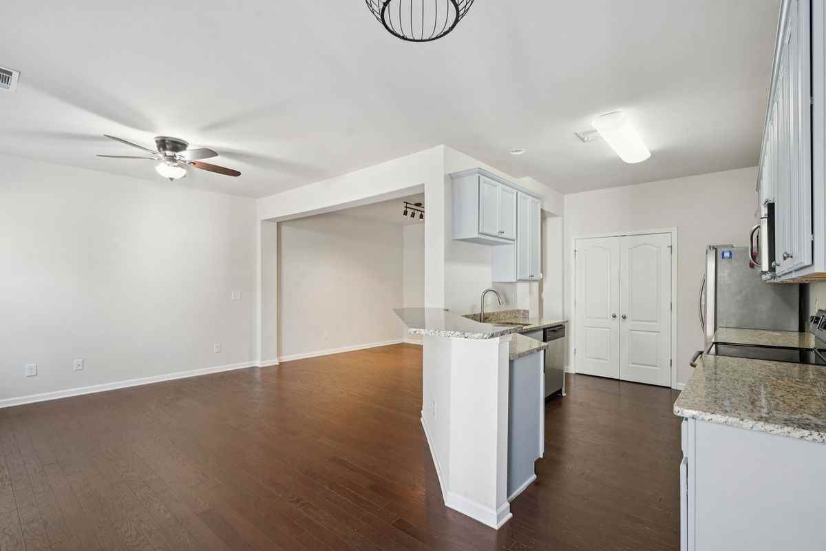 186 Granite Way - Photo 5 of 24