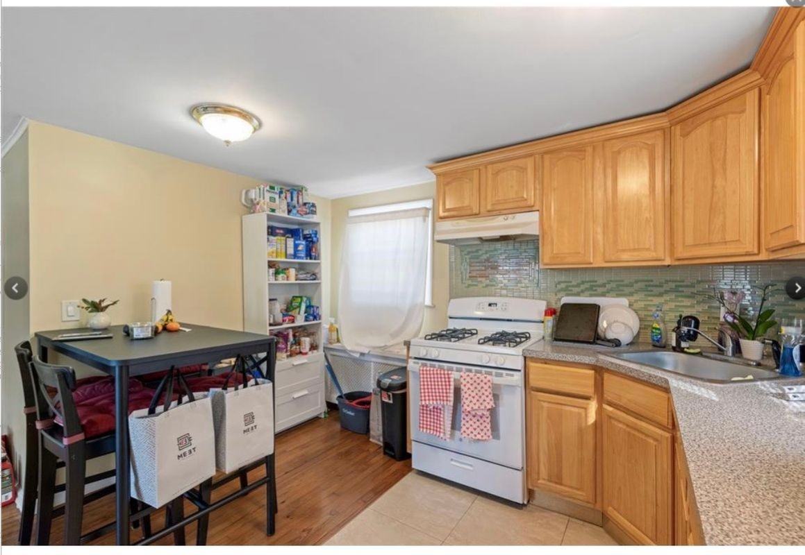 487 Emerson Pl ##2 - Photo 2 of 6