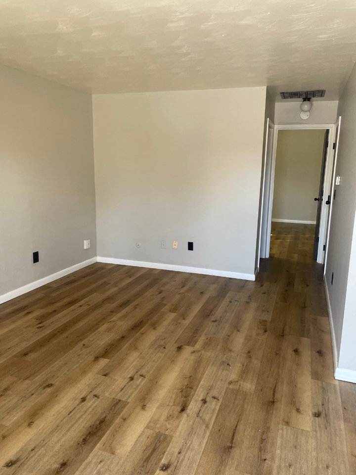 110 Orth Dr - Photo 2 of 3