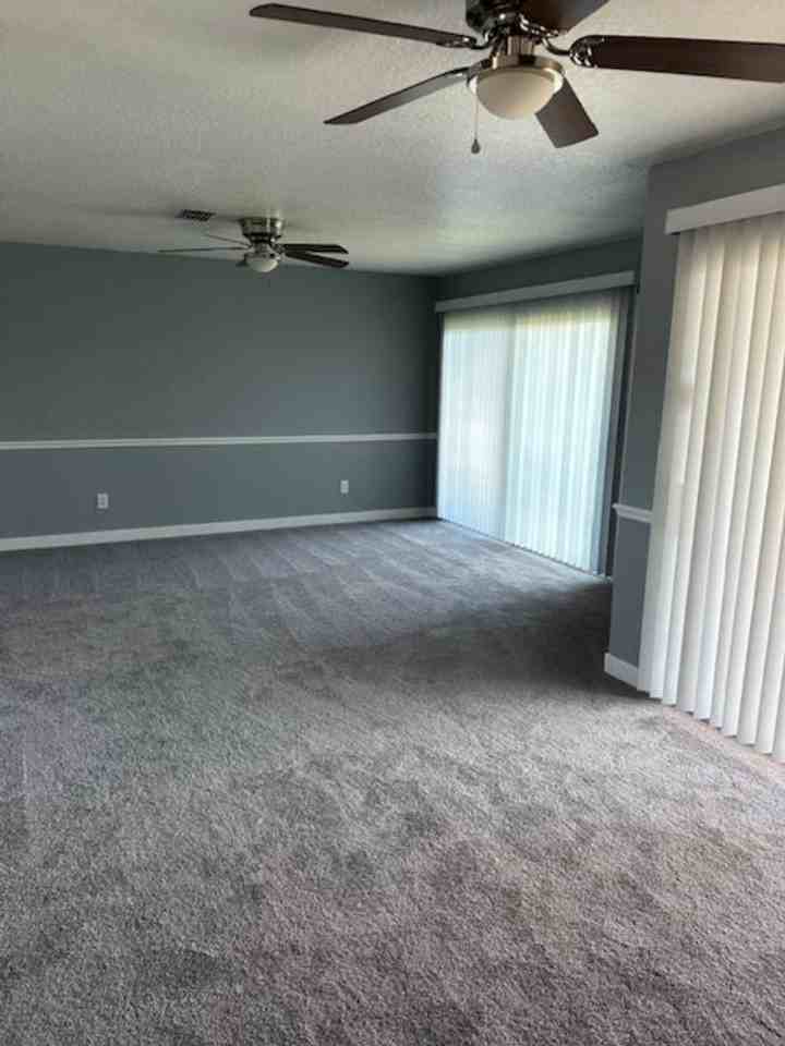 242 Dawn Ct - Photo 6 of 20