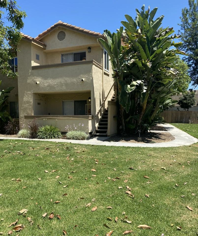 224 Woodland Parkway - Photo 2 of 11