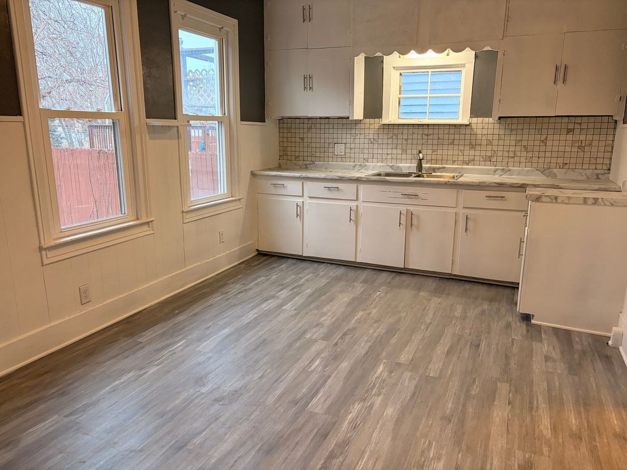 852 Maple Ave - Photo 3 of 12