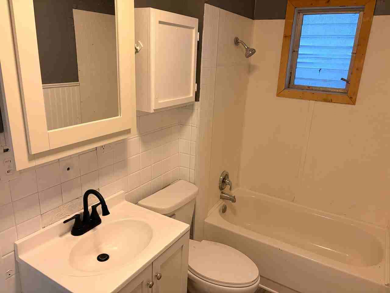 852 Maple Ave - Photo 5 of 12